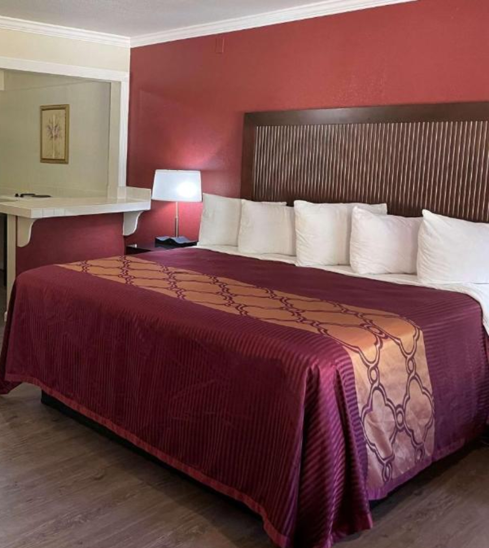 Affordable Private Cottages in Hayward, CA | Mission Inn & Suites